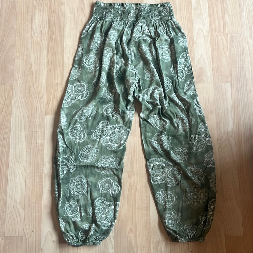 Lotus and Luna yoga pants size small petite